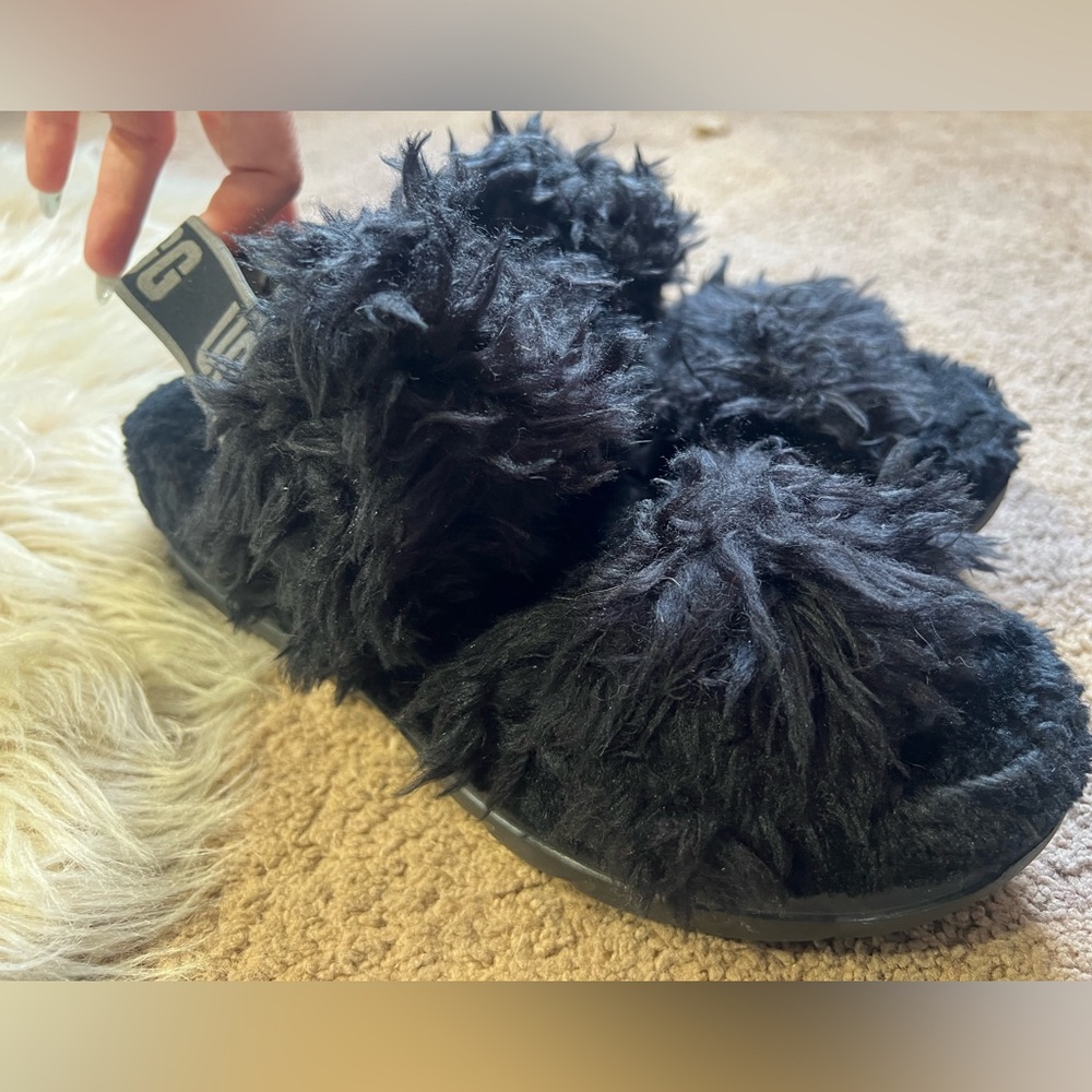 UGG Black fluff sugar sandal